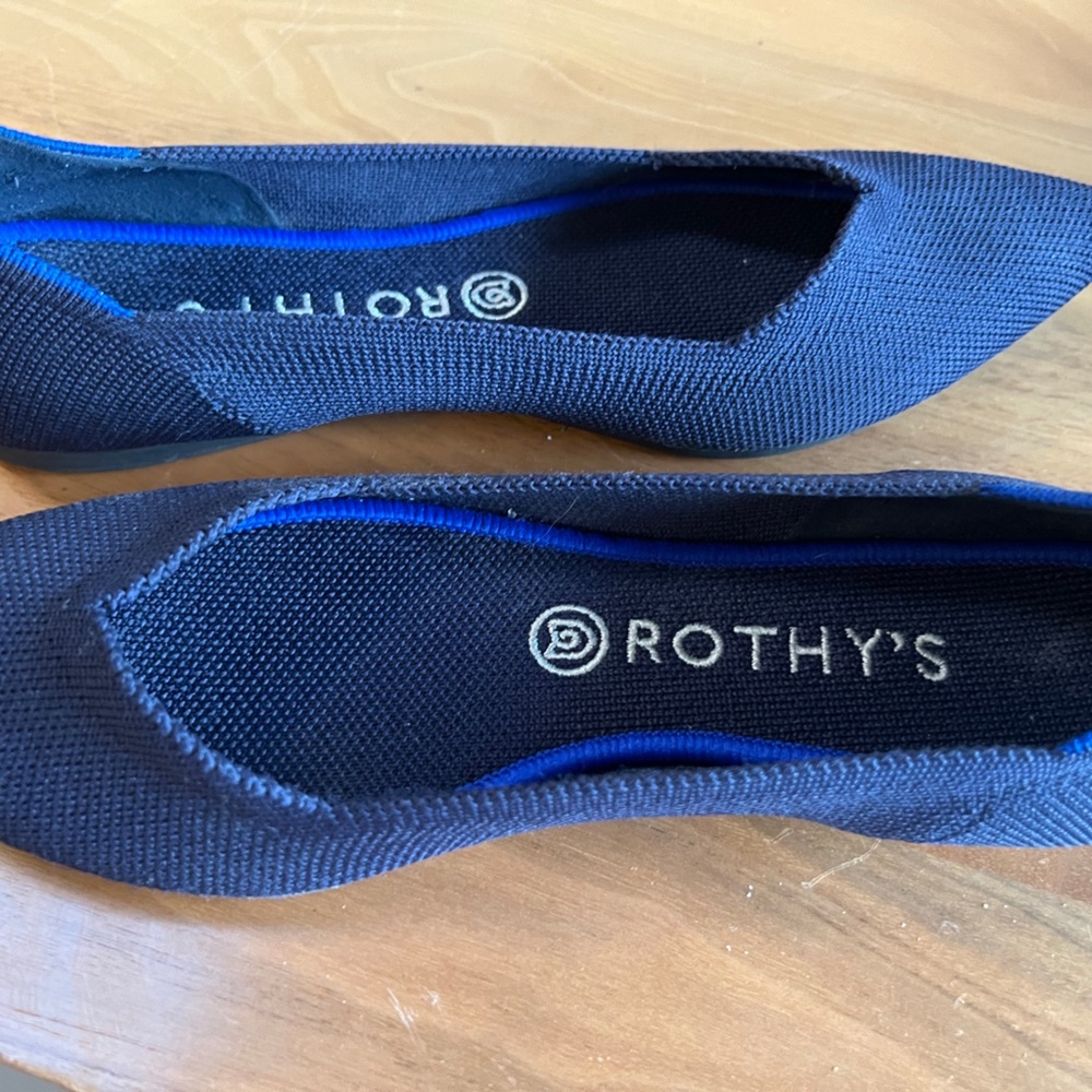 rothys blue